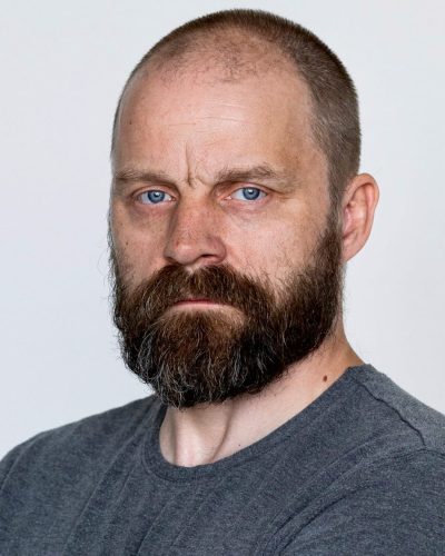 Denni minn Headshots - 1